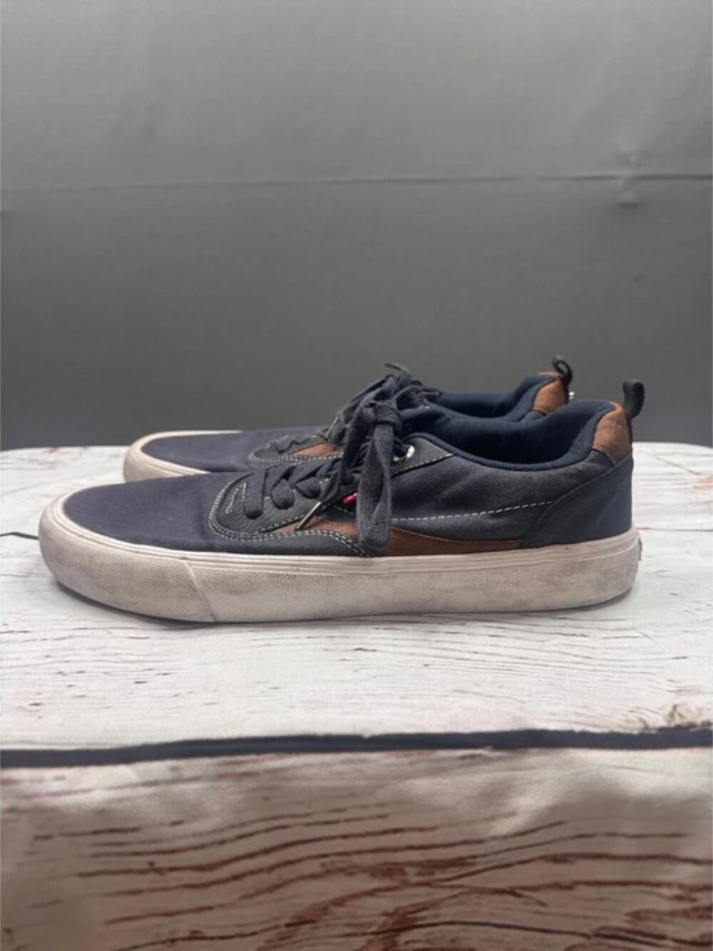 Levis Men's Navy Blue Brown Textile Low Top Sneakers Size 9.5